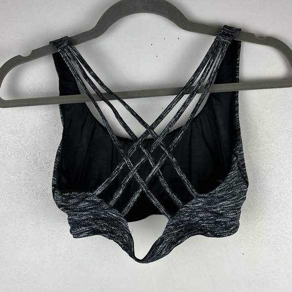 Victoria’s Secret Sport VSX Sports Bra Gray Strappy Logo Yoga Workout Medium - Picture 3 of 11